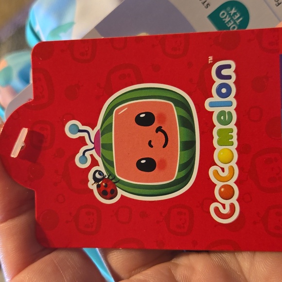 Cocomelon Swim Set - Picture 5 of 7